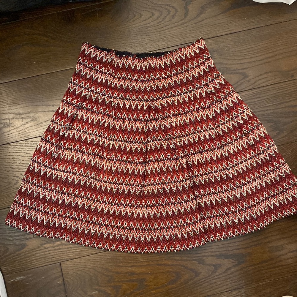 Structured skirt